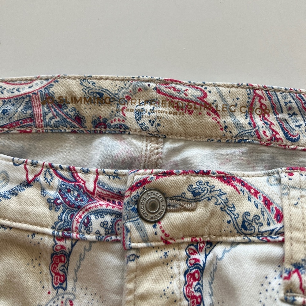Chicos sz 2 Regular sz 12 Beige Blue Red Paisley So Slimming Girlfriend Crop - Picture 3 of 11